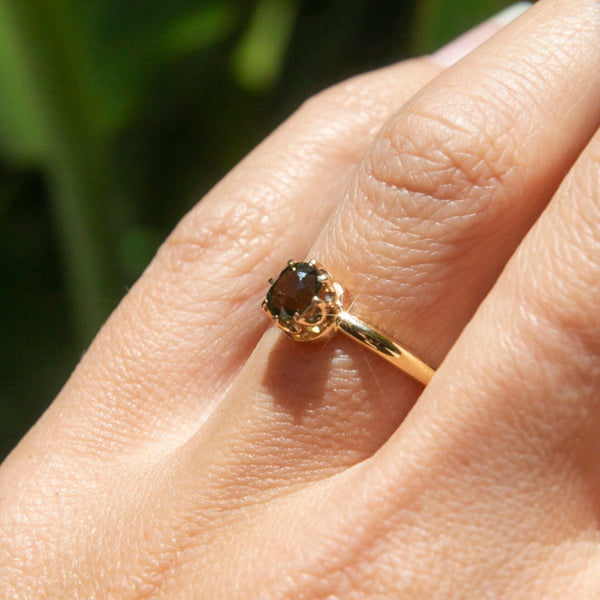 Reinvented Vintage 1.27ct Green Sapphire Solitaire Ring 18ct Gold