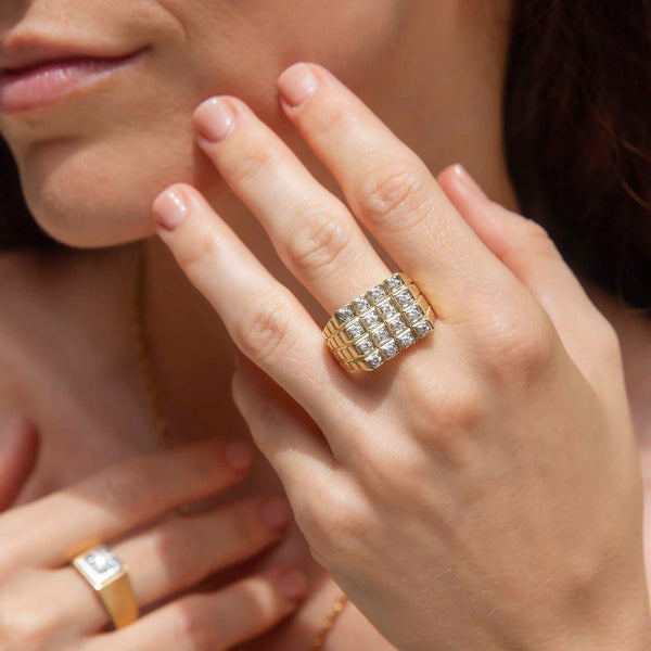 Flat wedding rings clearance with diamonds