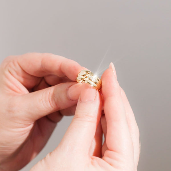 Hammer set cheap diamond ring