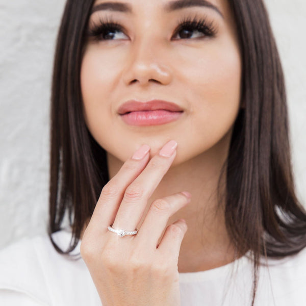 Beautiful vintage engagement shop rings