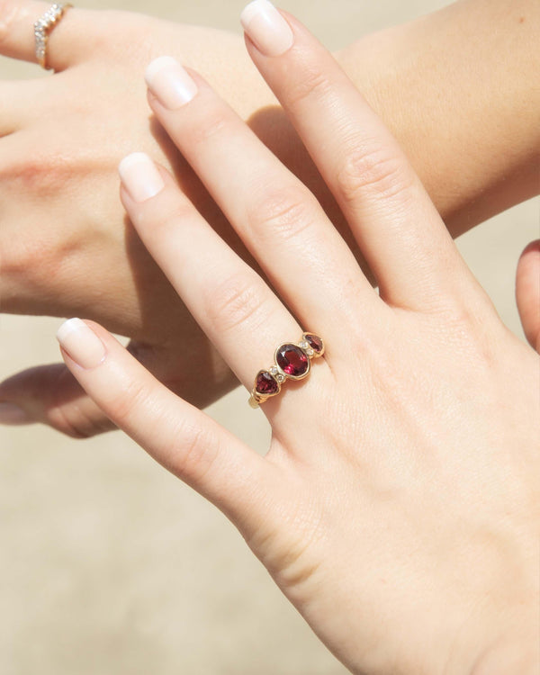 Vintage Circa 1990s Rhodolite Garnet & Diamond Ring 9 Carat Yellow Gold