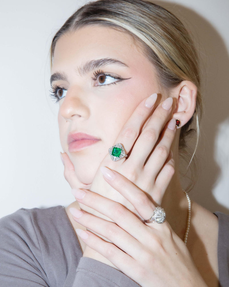 Vintage Circa 1970s Diamond Cluster Ring 18 Carat White Gold