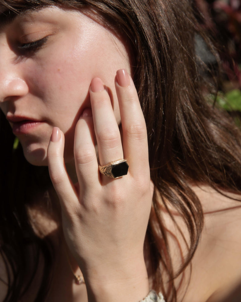 Vintage Circa 1980s Hexagonal Onyx Leaf Ring 9 Carat Gold