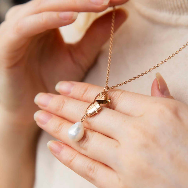 Archer 1950s Pearl Drop Capsule 14ct Pendant & 9ct Rose Gold Chain Pendants/Necklaces Imperial Jewellery 