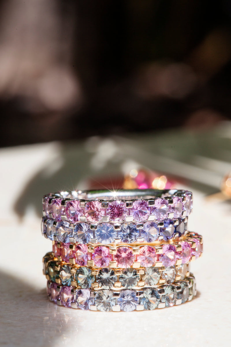 "Elegant 'Before The Stars' ring featuring 18ct gold and Ceylon sapphire ombre for a luxurious look. Perfect for special occasions."