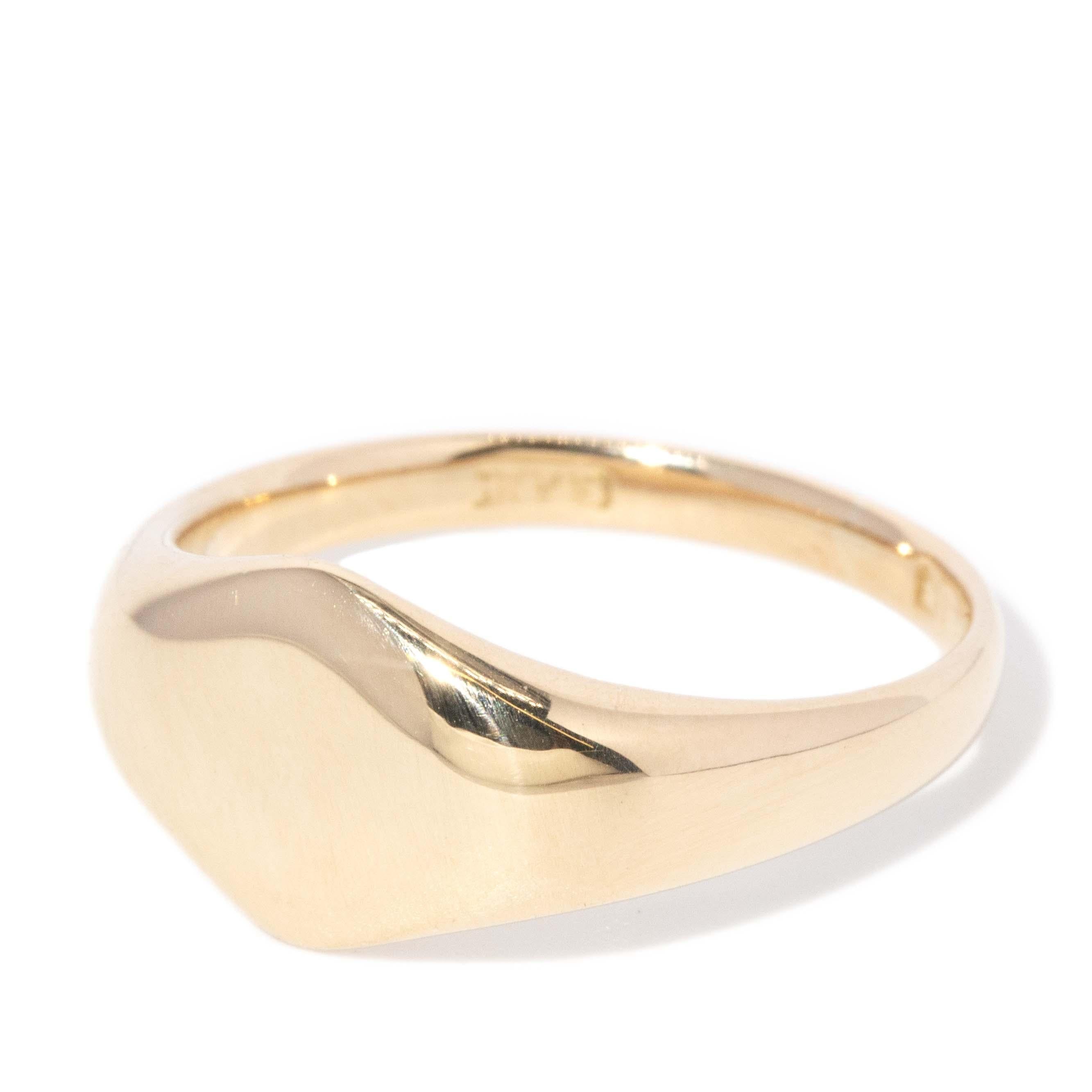 Antique 1921 Oval Signet Ring 18 Carat Yellow Gold