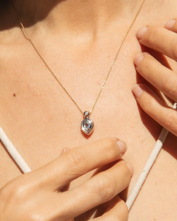 Contemporary Aquamarine & Diamond Pendant 14 Carat White Gold