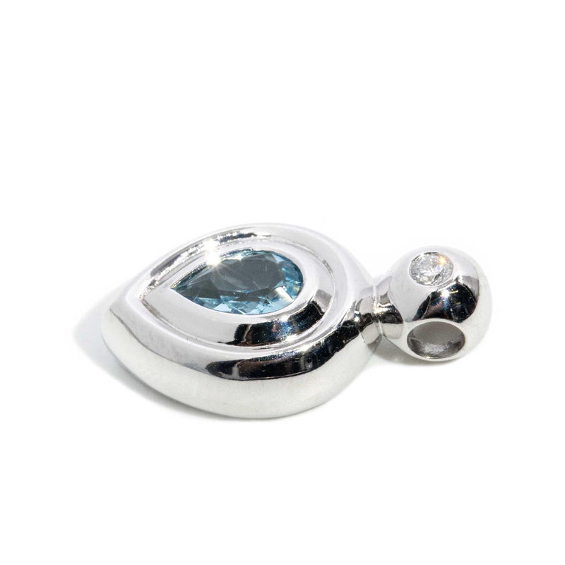 Contemporary Aquamarine & Diamond Pendant 14 Carat White Gold