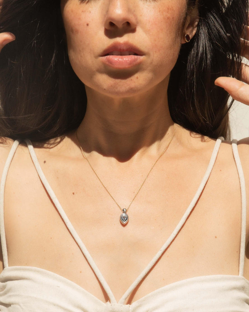 Contemporary Aquamarine & Diamond Pendant 14 Carat White Gold