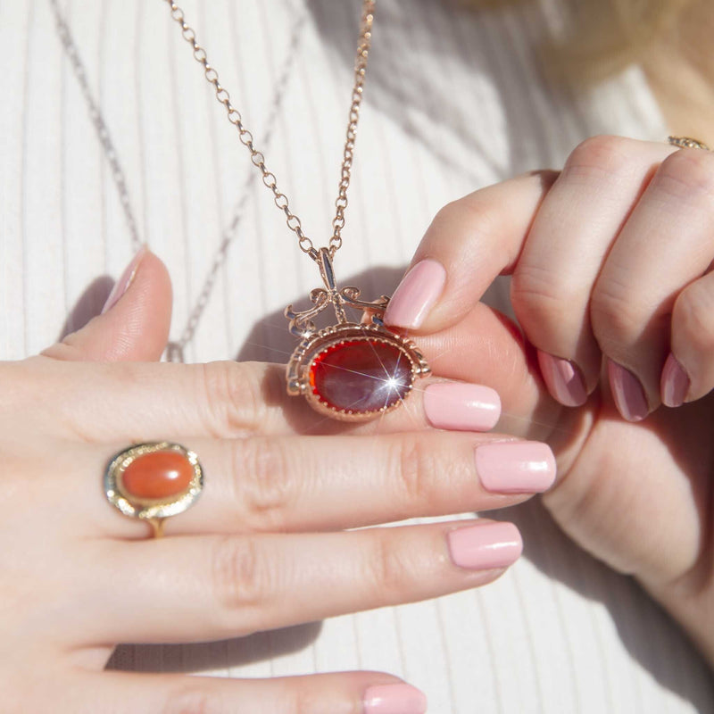 Callie 1980s Carnelian & Onyx Spinner & Chain 9ct Rose Gold Pendants/Necklaces Imperial Jewellery 