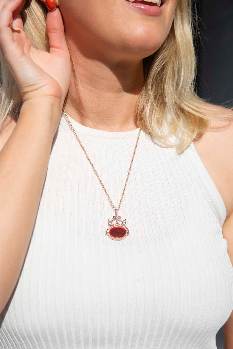 Callie 1980s Carnelian & Onyx Spinner & Chain 9ct Rose Gold Pendants/Necklaces Imperial Jewellery 