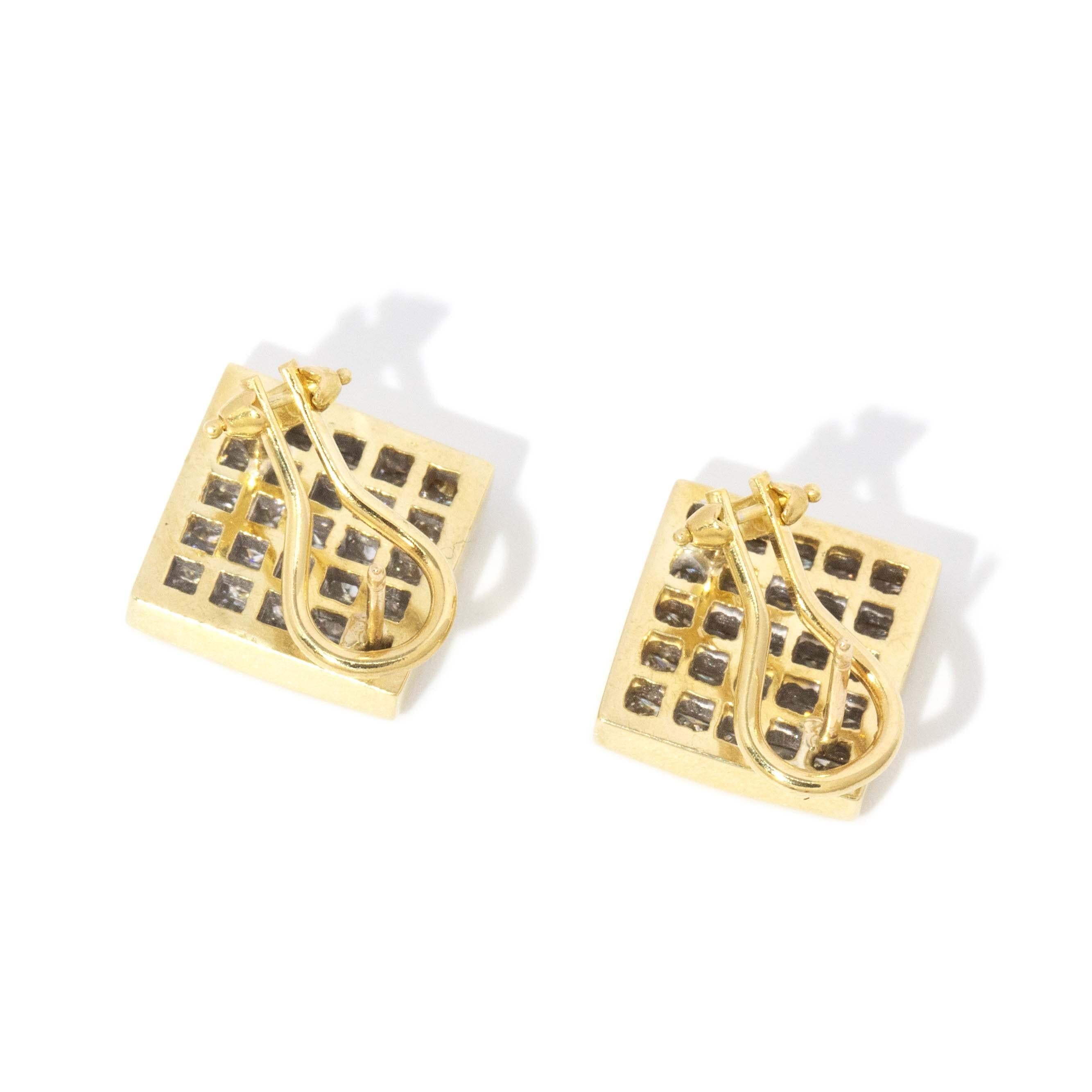 Contemporary 2.5 Carat Diamond Cluster Earrings 18 Carat Yellow Gold