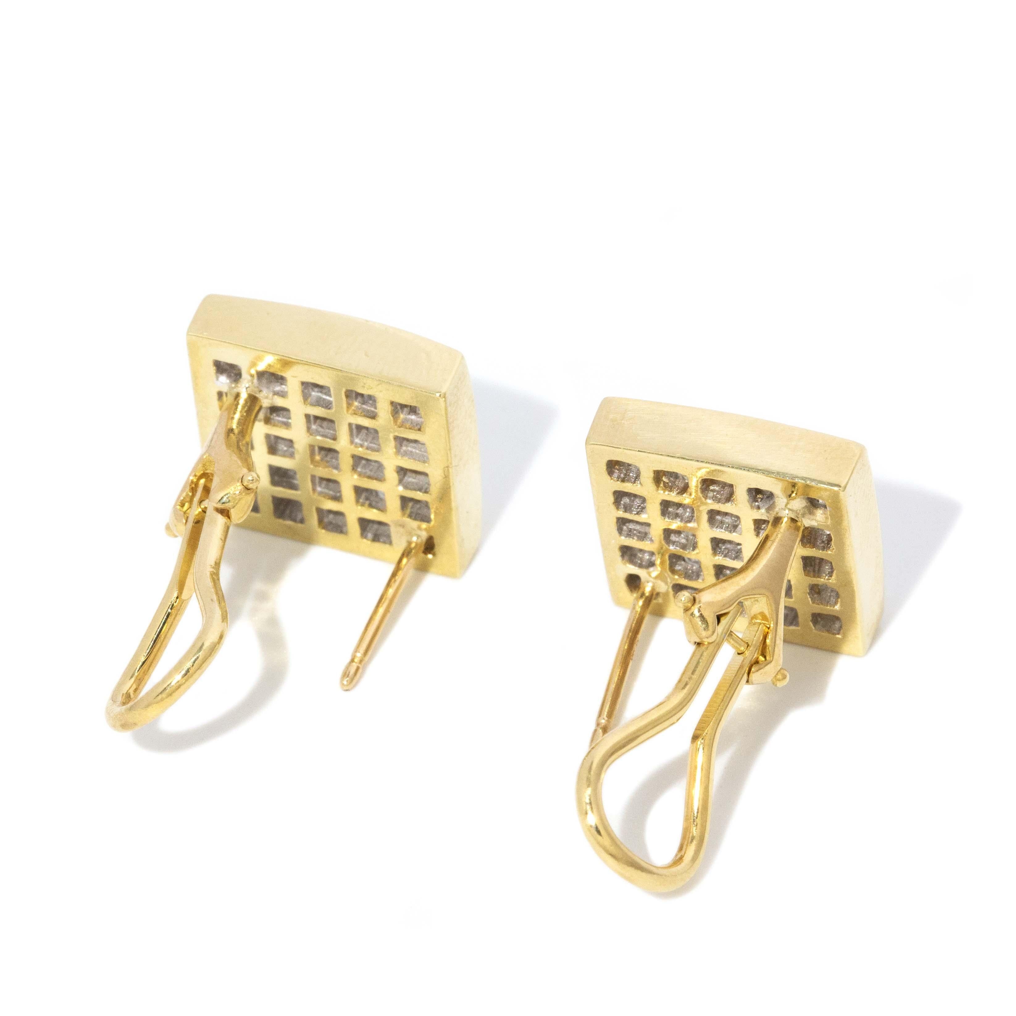 Contemporary 2.5 Carat Diamond Cluster Earrings 18 Carat Yellow Gold