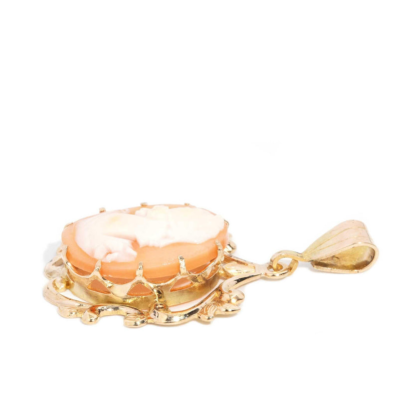 Cherie 1960s Lady Shell Cameo Pendant 9ct Gold