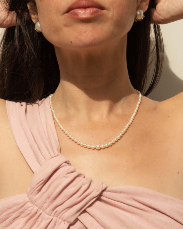 Vintage Circa 1950s Pearl Necklace 18 Carat White Gold