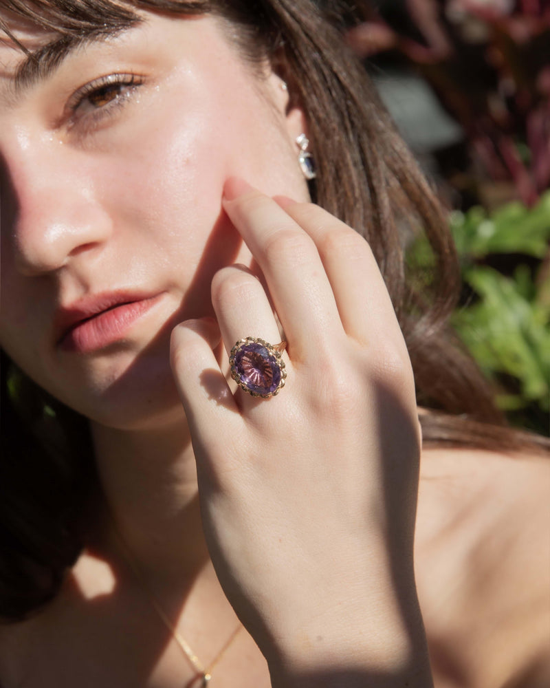 Vintage Circa 1970s Oval Amethyst Cocktail Ring 9 Carat Gold