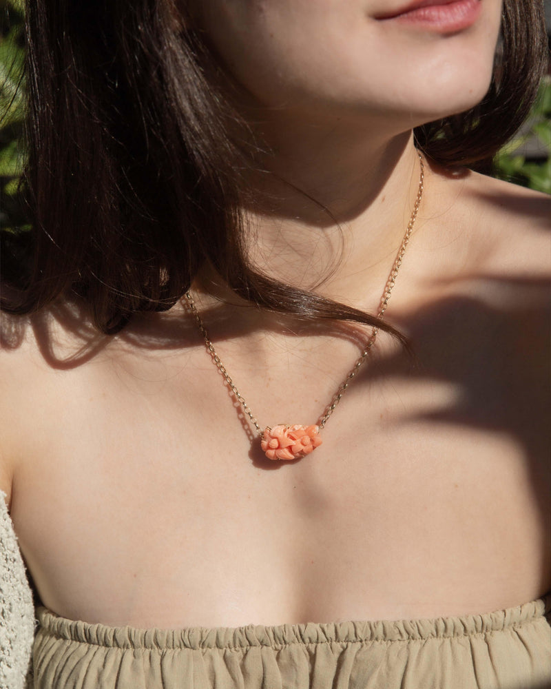 Vintage Circa 1970s Coral Twin Flower Necklet 18 Carat Yellow Gold