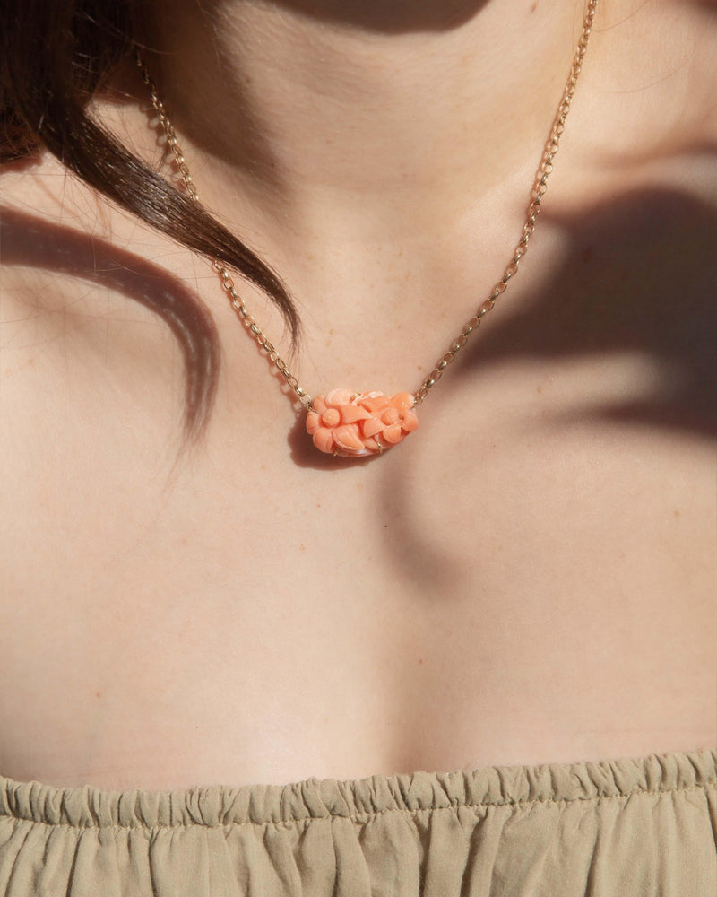 Vintage Circa 1970s Coral Twin Flower Necklet 18 Carat Yellow Gold