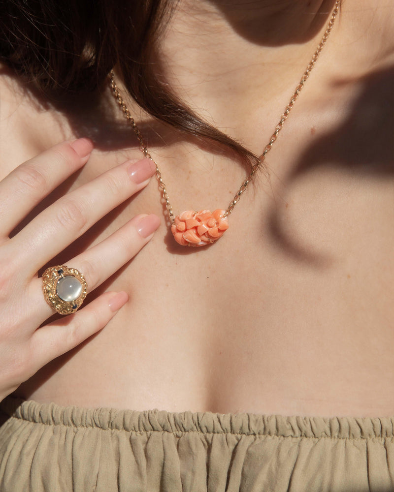 Vintage Circa 1970s Coral Twin Flower Necklet 18 Carat Yellow Gold