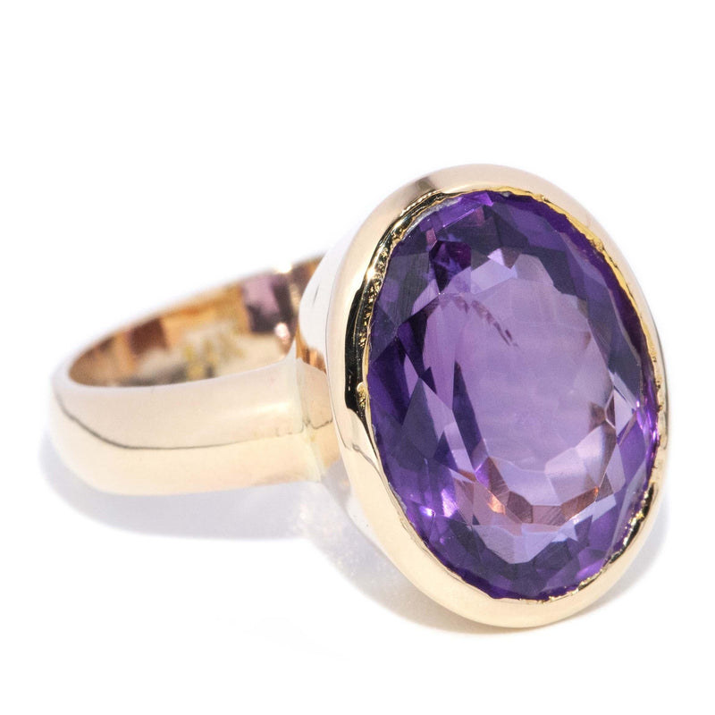 Vintage Circa 1970s Amethyst Cocktail Ring 14 Carat Gold