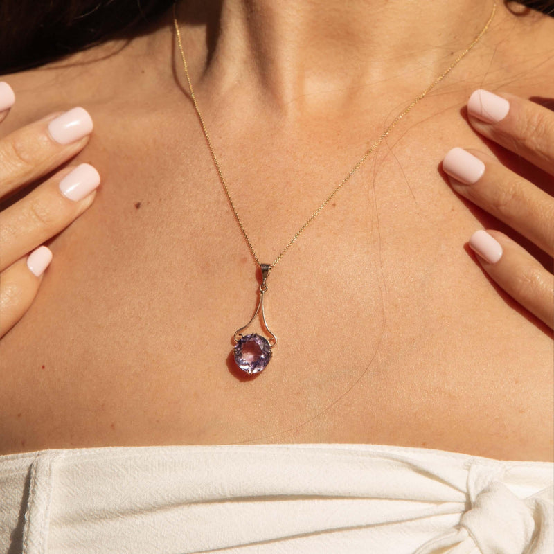 Vintage Circa 1960s Amethyst Open Pattern Pendant 9 Carat Gold