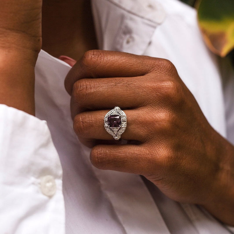 Dolly Spinel & Diamond Ring Ring Imperial Jewellery - Auctions, Antique, Vintage & Estate 