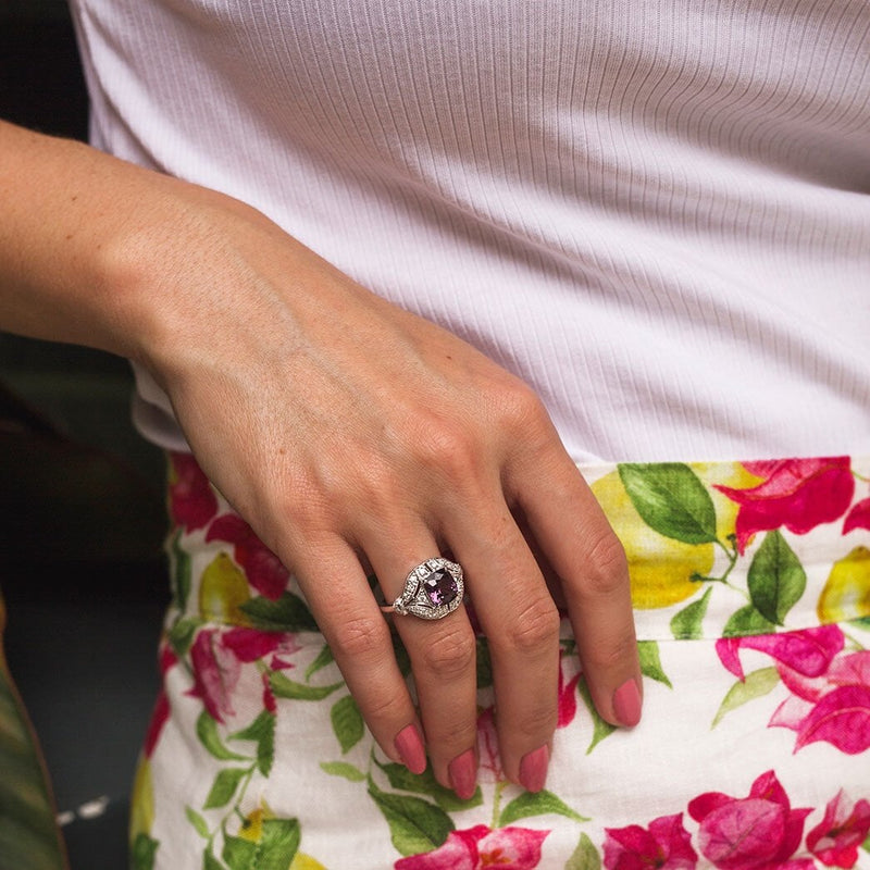 Dolly Spinel & Diamond Ring Ring Imperial Jewellery - Auctions, Antique, Vintage & Estate 