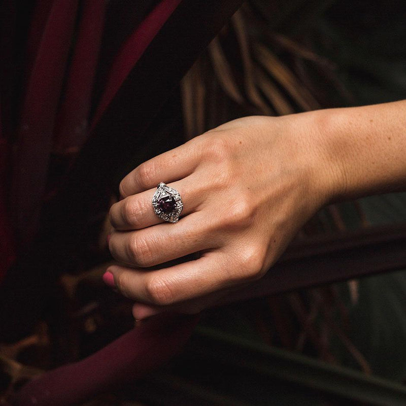 Dolly Spinel & Diamond Ring Ring Imperial Jewellery - Auctions, Antique, Vintage & Estate 