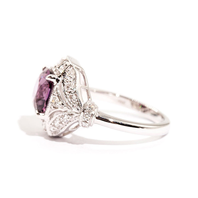 Dolly Spinel & Diamond Ring Ring Imperial Jewellery - Auctions, Antique, Vintage & Estate 