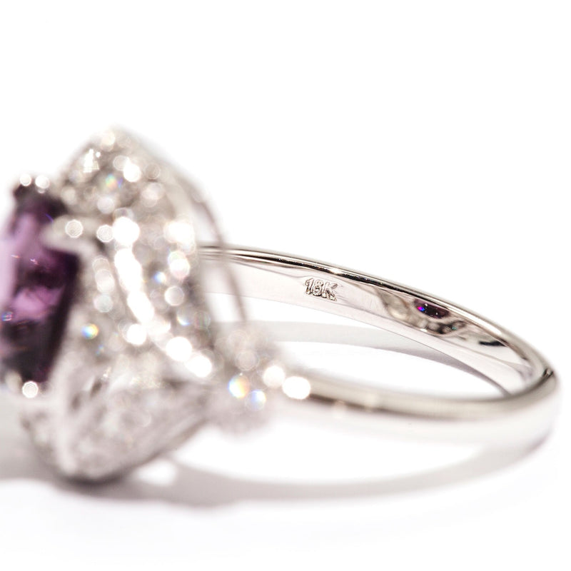 Dolly Spinel & Diamond Ring Ring Imperial Jewellery - Auctions, Antique, Vintage & Estate 