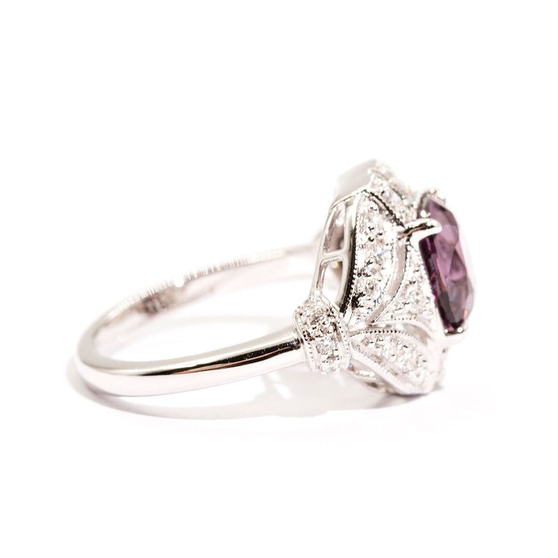 Dolly Spinel & Diamond Ring Ring Imperial Jewellery - Auctions, Antique, Vintage & Estate 