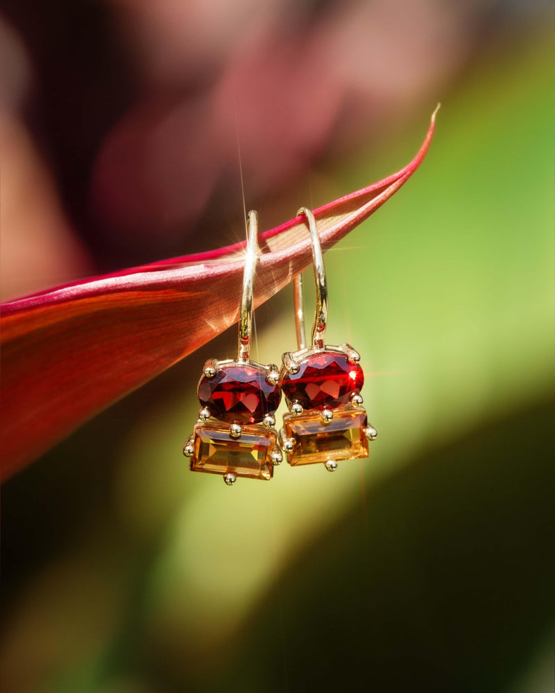 Contemporary Citrine & Garnet Fish Hook Earrings 9 Carat Gold