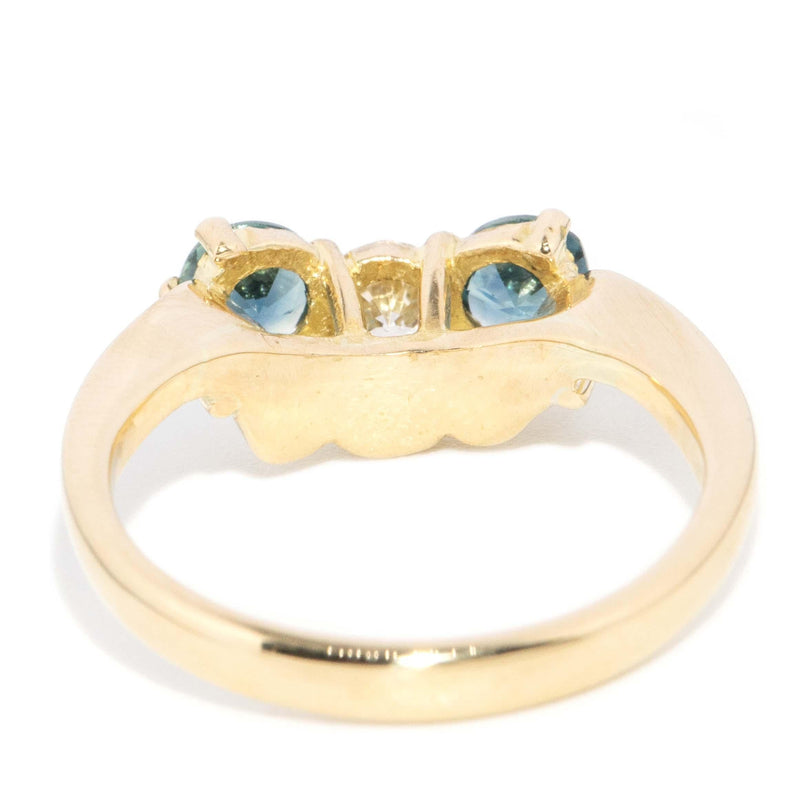 Contemporary Teal Sapphire & Diamond Ring 18 Carat Yellow Gold