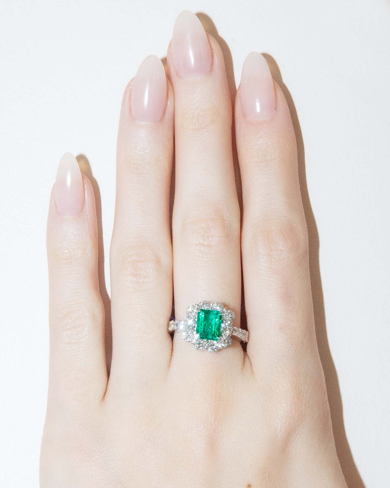 Esperanza 1980s Emerald & Diamond Platinum Cluster Ring Ring Imperial Jewellery 