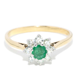 Vintage 1974 Hallmarked Emerald & Diamond Cluster Ring 18 Carat Gold