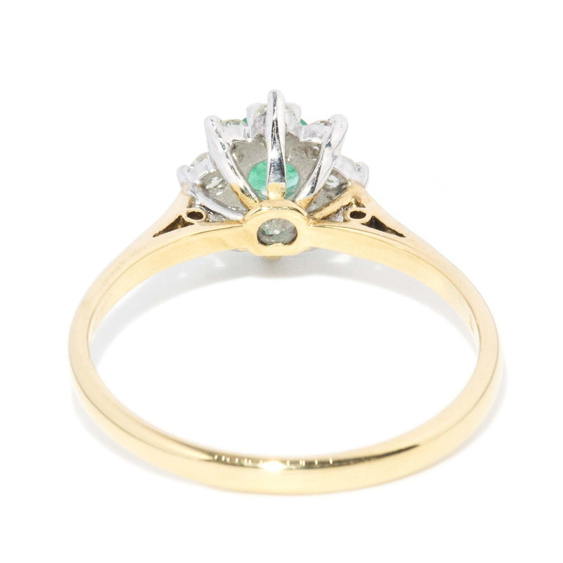 Vintage 1974 Hallmarked Emerald & Diamond Cluster Ring 18 Carat Gold