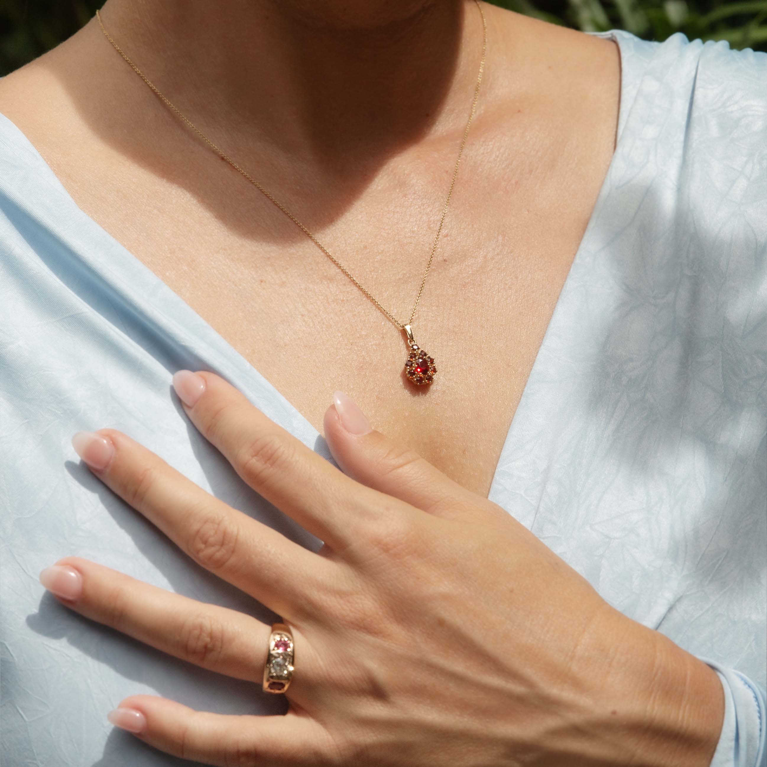 Fiore 1980s Garnet Flower Pendant 9ct Gold Pendants/Necklaces Imperial Jewellery 