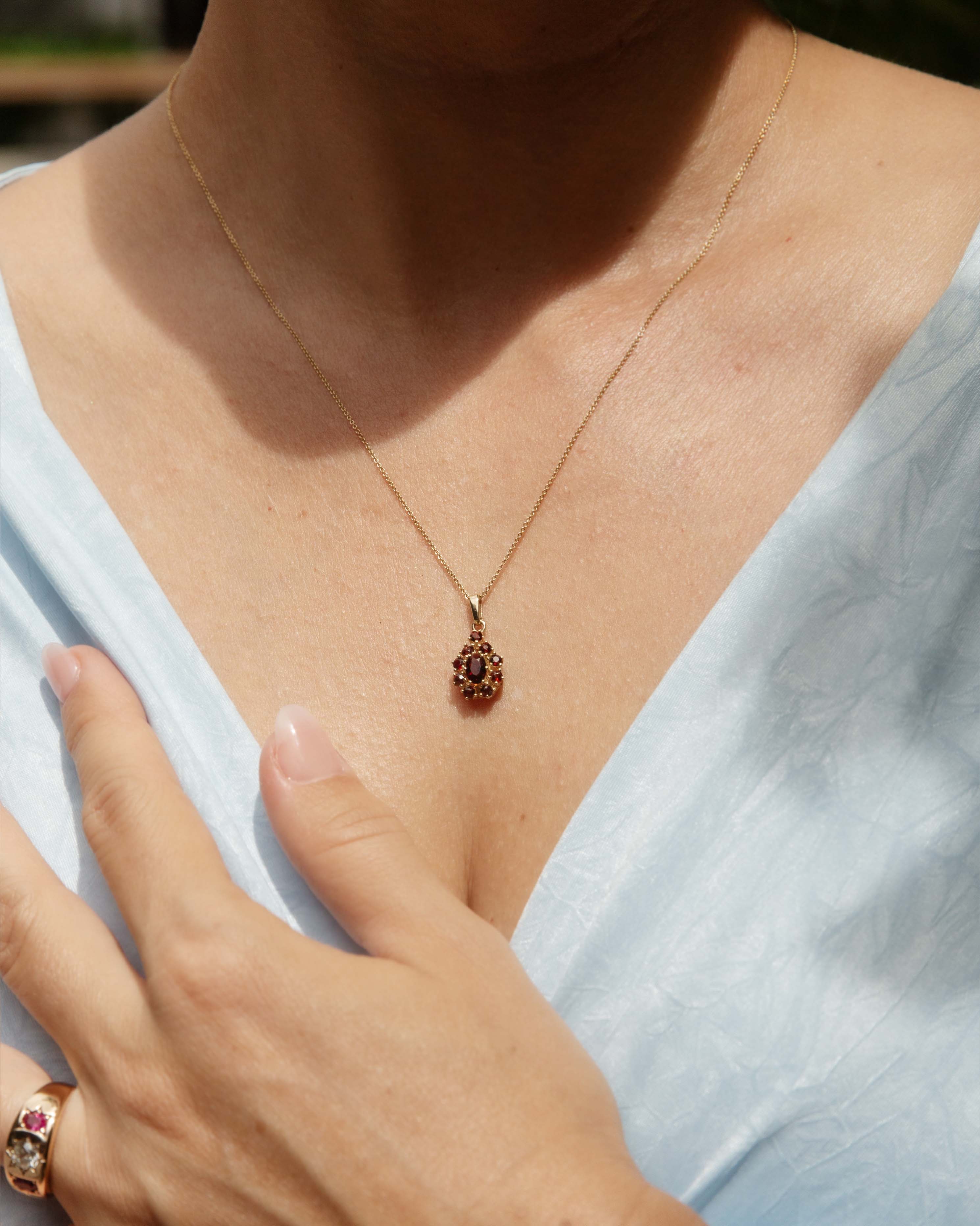 Fiore 1980s Garnet Flower Pendant 9ct Gold Pendants/Necklaces Imperial Jewellery 