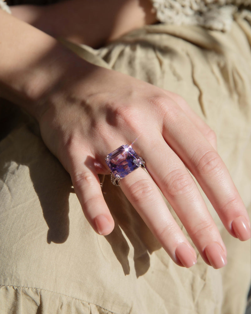 Vintage Circa 1990s Amethyst & Diamond Ring 18 Carat White Gold