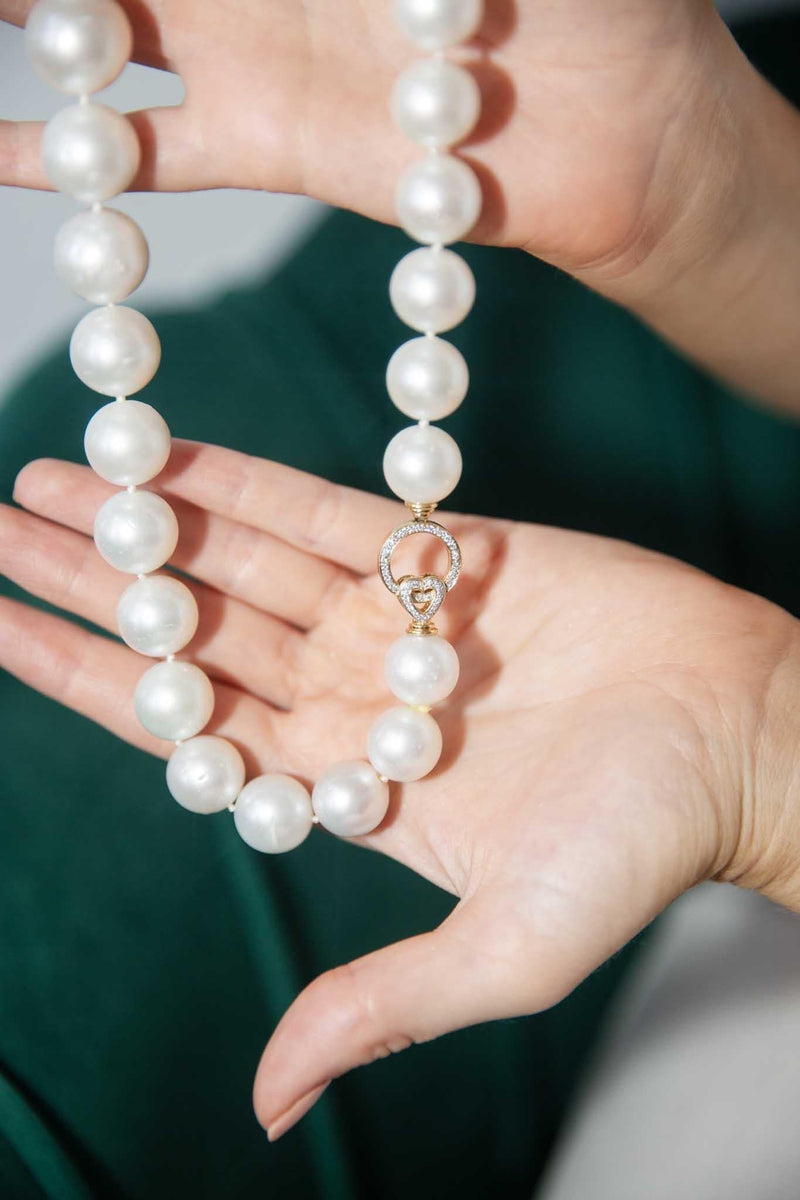 Helmi 1990s Round South Sea Pearl Necklace Diamond Clasp 9ct