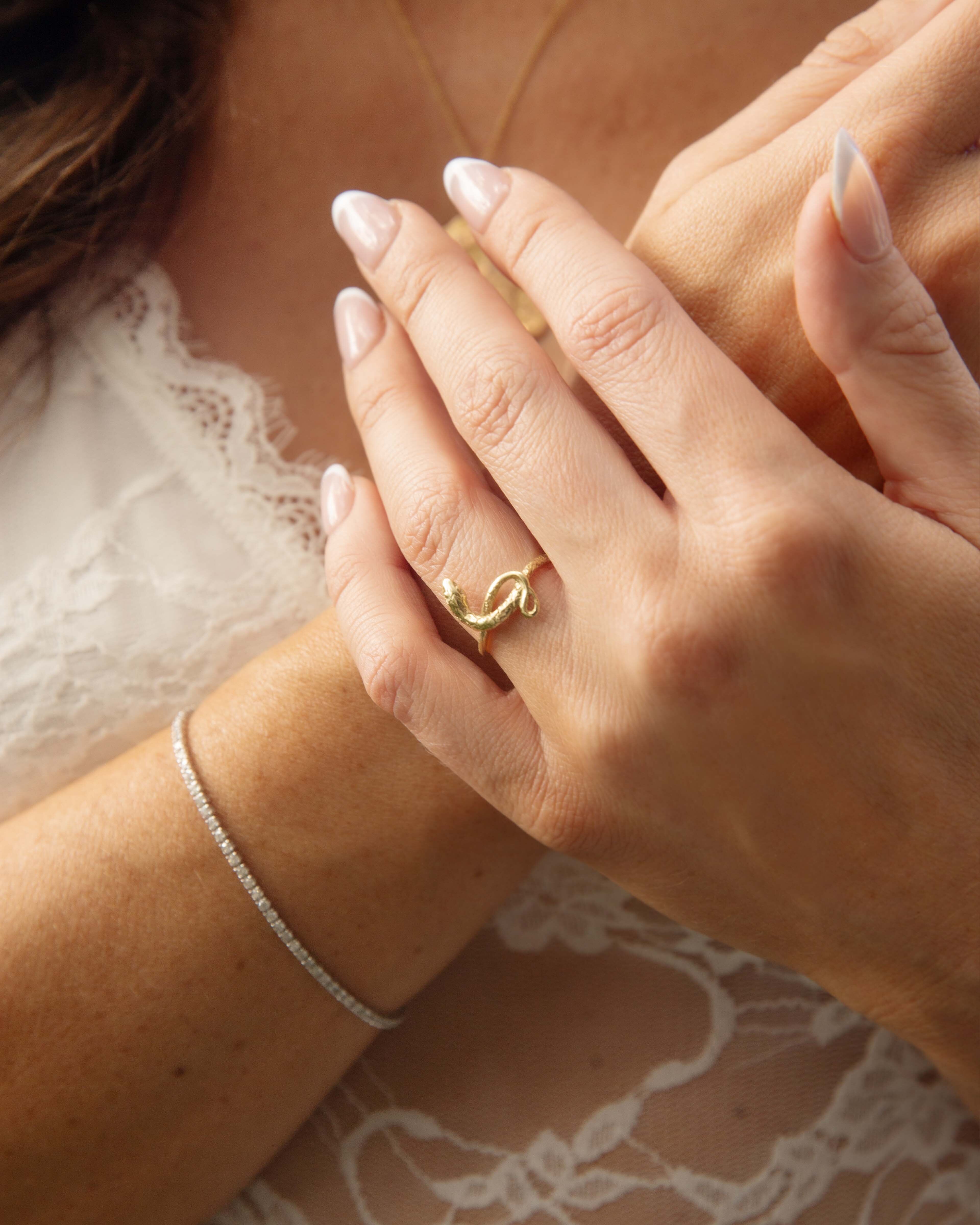 Hildie 1980s Asymmetrical Snake Ring 9ct Gold Rings Imperial Jewellery 