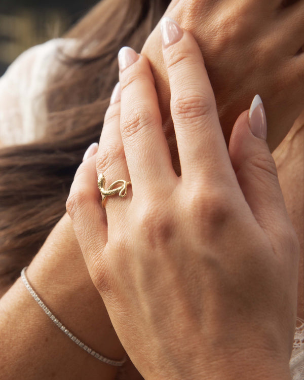 Hildie 1980s Asymmetrical Snake Ring 9ct Gold Rings Imperial Jewellery 