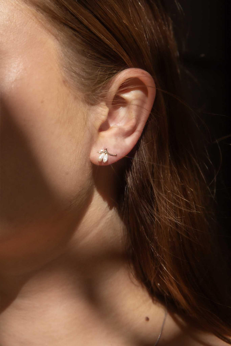 Holly 1970s Vintage White Pearl Studs 14ct Gold