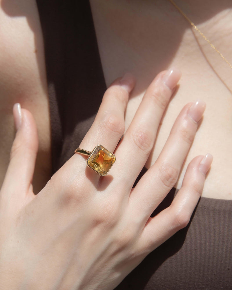 Vintage Circa 1980s Square Emerald Cut Citrine Ring 9 Carat Gold