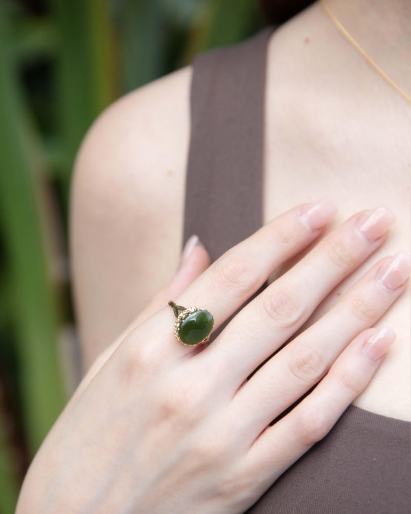 Vintage Circa 1980s Jade Cabochon Ring 9 Carat Yellow Gold