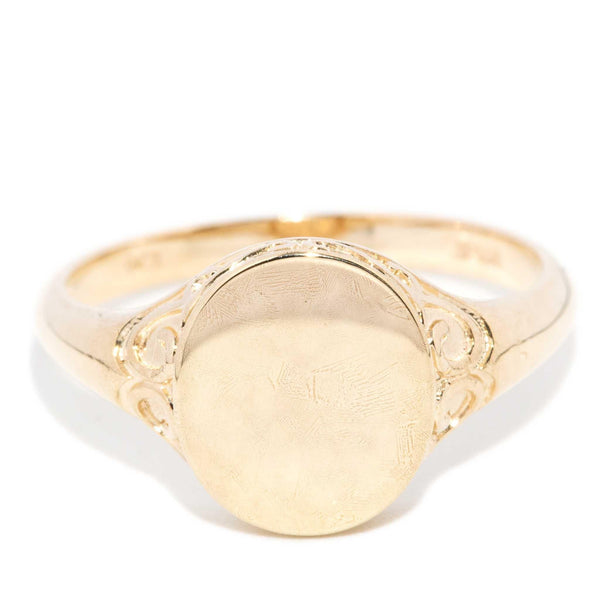 Vintage Circa 1980s Oval Patterned Signet Ring 9 Yellow Gold