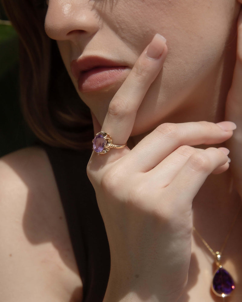 Vintage Circa 1970s Amethyst Ring 9 Carat Yellow Gold