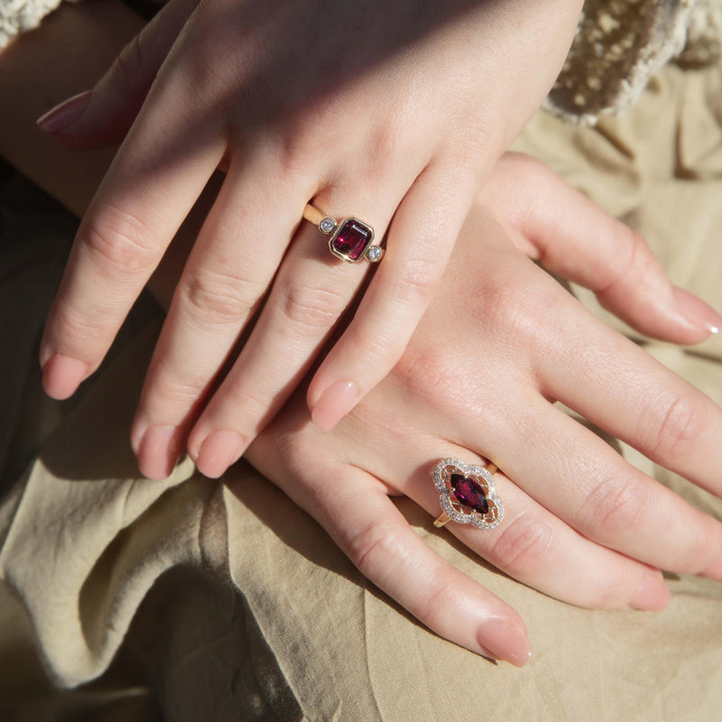 Vintage Circa 1980s Rhodolite Garnet & Diamond Ring 9 Carat Gold