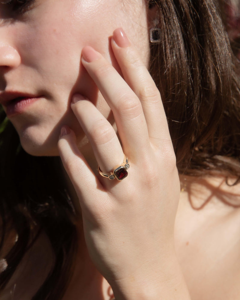 Vintage Circa 1980s Rhodolite Garnet & Diamond Ring 9 Carat Gold