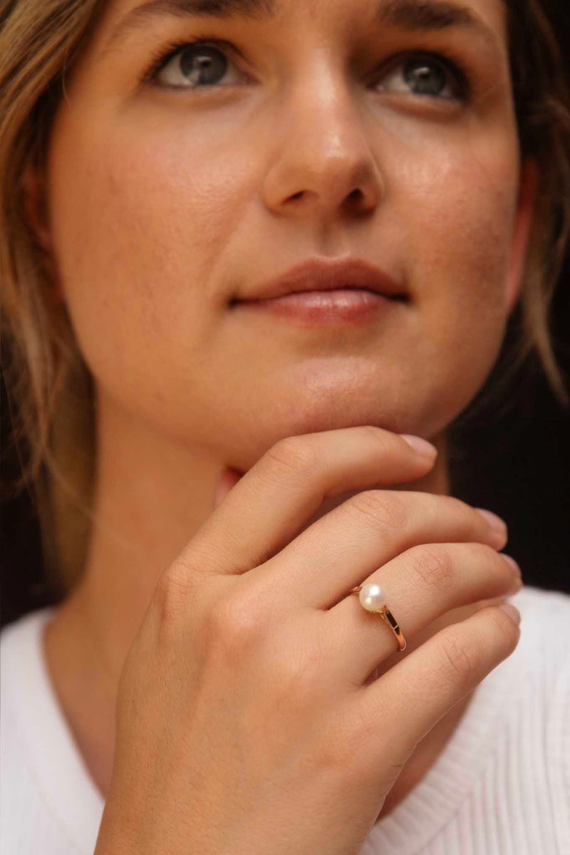 Kynlee 1980s Round Pearl Ring 9ct Rose Gold Rings Imperial Jewellery 